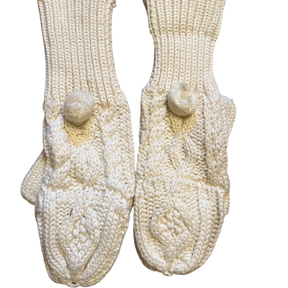 Accessories - Cozy Cream Knit Mittens